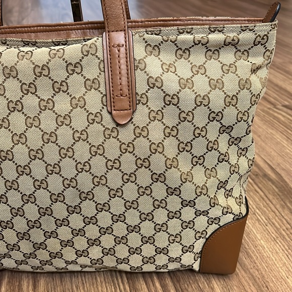 A288 - ๐ฏ % authentic Gucci shoulder bag - Picture 9 of 16
